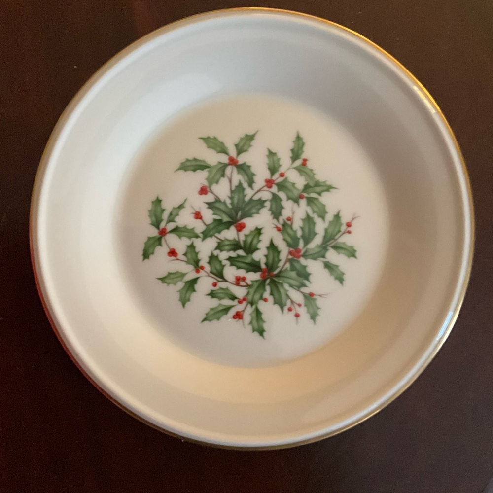 Lenox Special Holiday Gold Trimmed Ivory Salad Plates - Picture 3 of 3